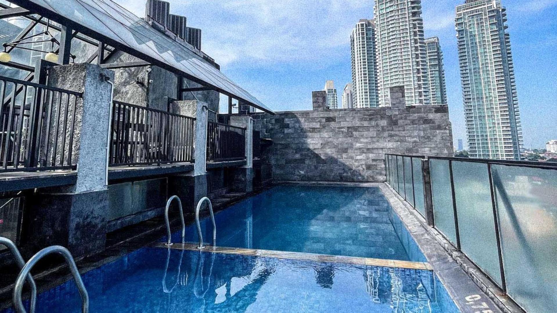 Liberta Hotel Kemang Джакарта Екстериор снимка