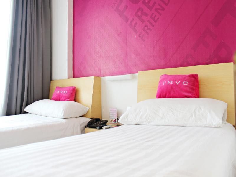 Liberta Hotel Kemang Джакарта Екстериор снимка