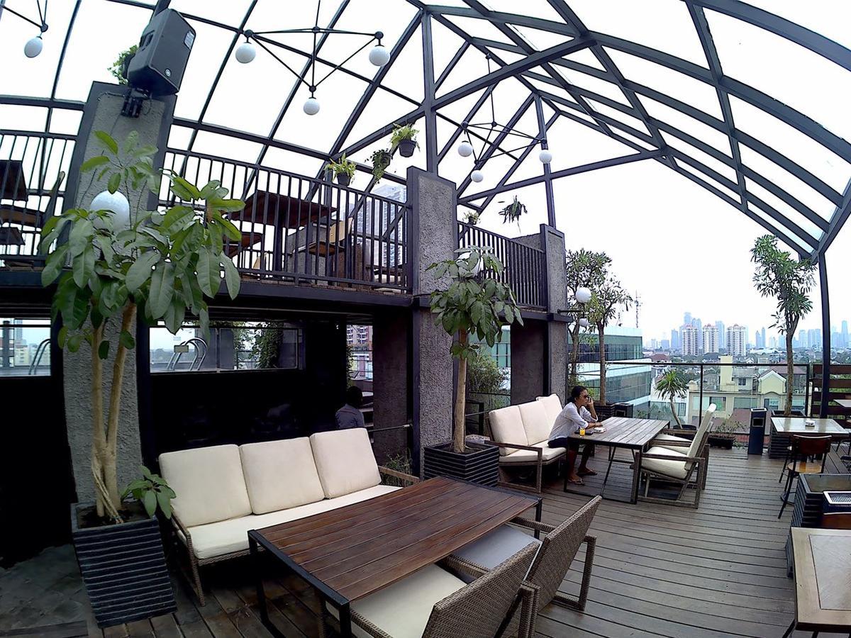 Liberta Hotel Kemang Джакарта Екстериор снимка