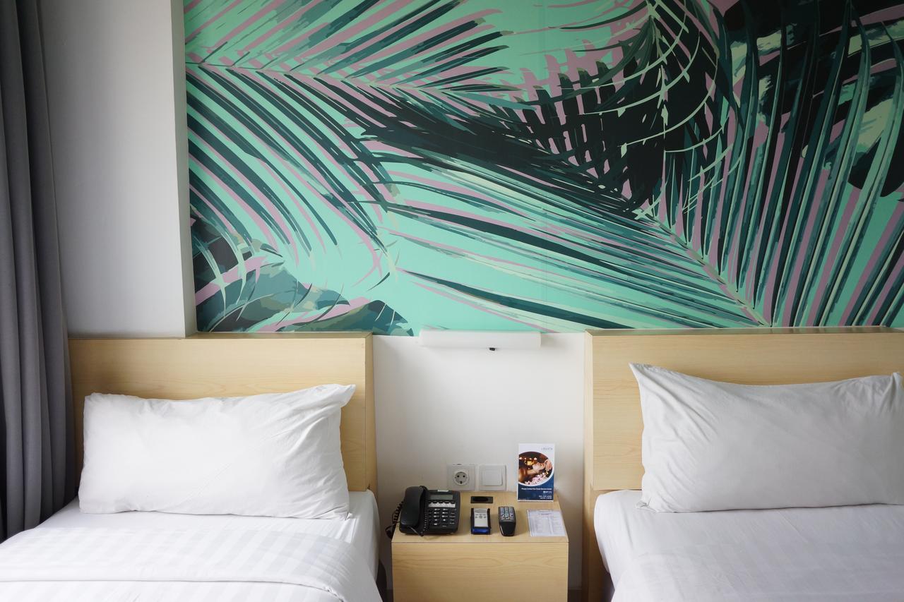 Liberta Hotel Kemang Джакарта Екстериор снимка