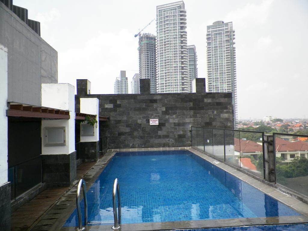 Liberta Hotel Kemang Джакарта Екстериор снимка